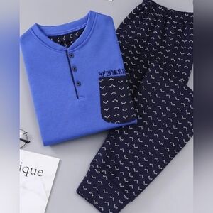 K2- NWOT Antler Print PJ Set SMALL